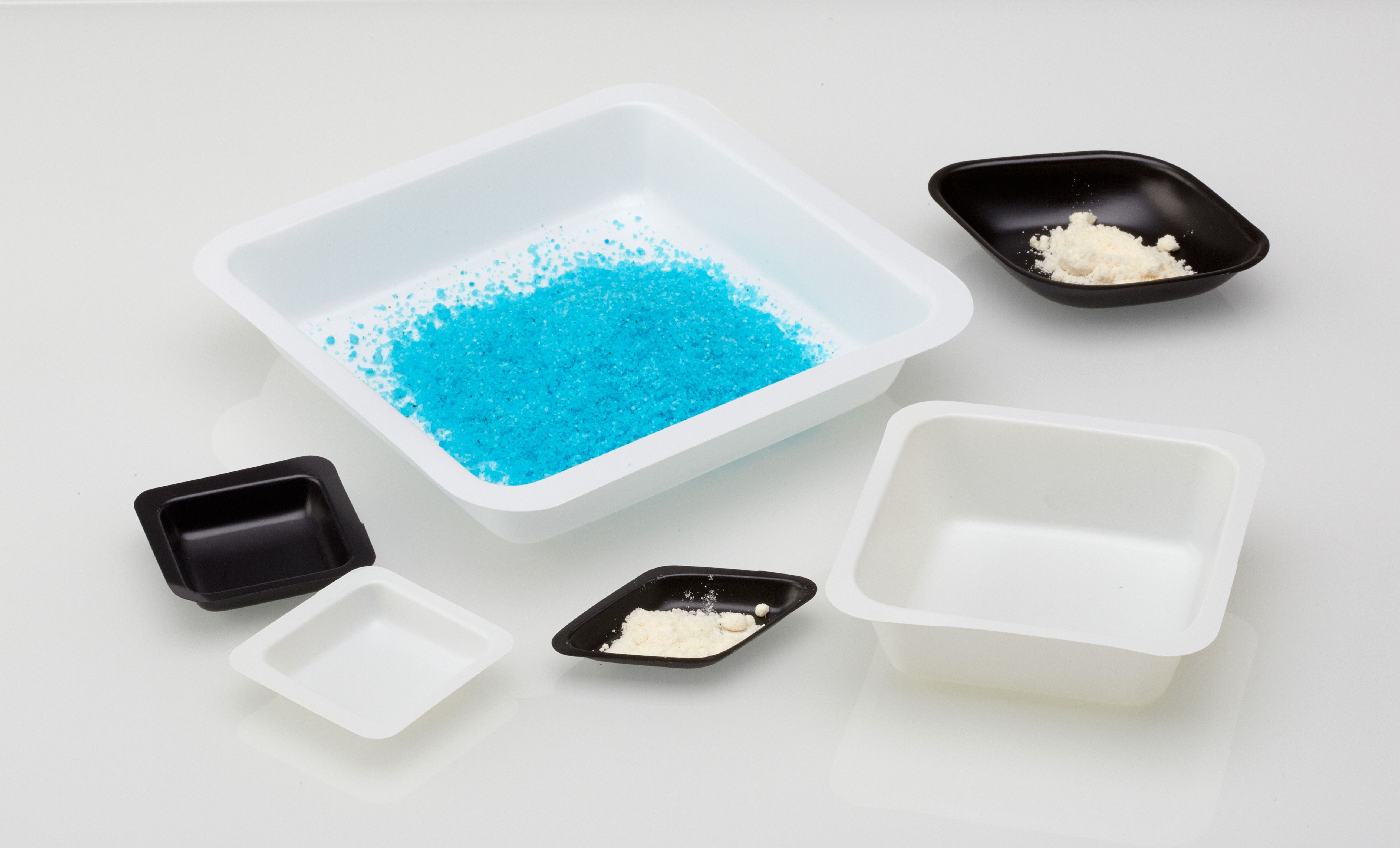 Runlab Weighing Boats, Antistatic, Ideal for handling both liquids and solids.
